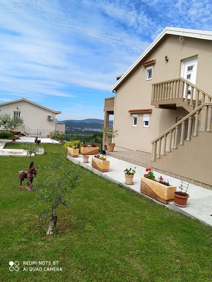 Apartmani Popovic V&A Tivat Exterior foto