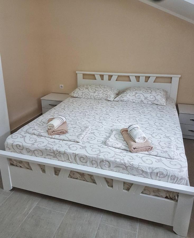 Apartmani Popovic V&A Tivat Exterior foto